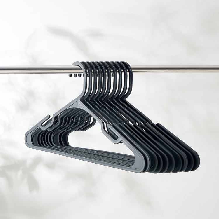 Nomad Riegel Arbek Set of 10 Polypropylene Clothes Hangers