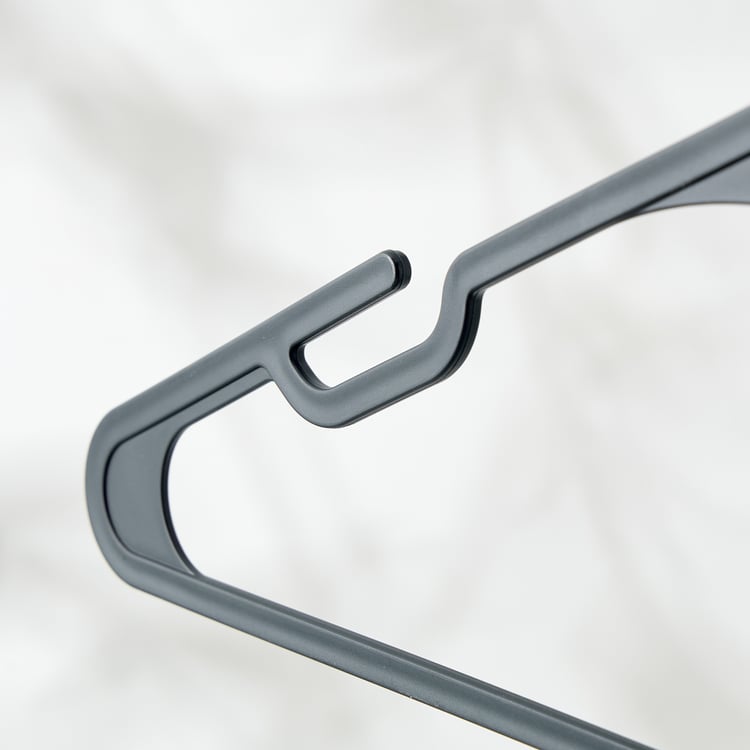 Nomad Riegel Arbek Set of 10 Polypropylene Clothes Hangers