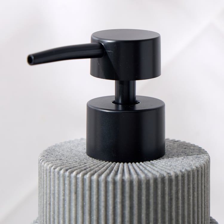 Corsica Urban Polyresin Ribbed Soap Dispenser - 400ml