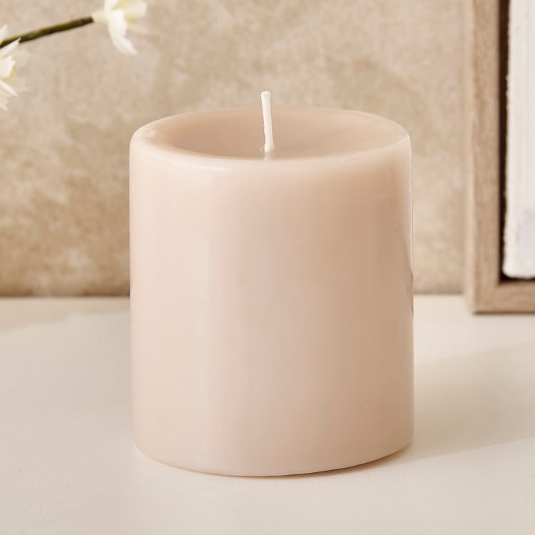 Essentials Lumera Marine Oudh Scented Pillar Candle