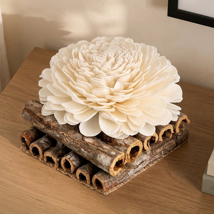 Lets Garden Cedar Dried Flower on Log