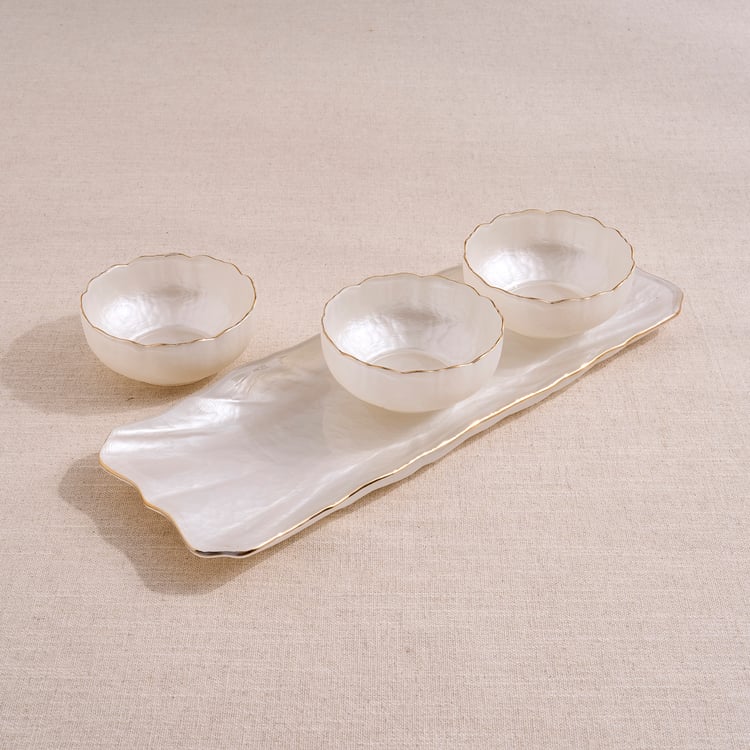 Signature Serve Pearl Set of 3 Glass Bowls with Tray