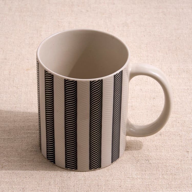 Boxed Love Breakfast 4-Piece Porcelain Striped Crockery Set