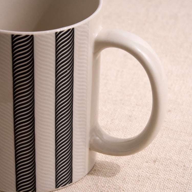 Boxed Love Breakfast 4-Piece Porcelain Striped Crockery Set