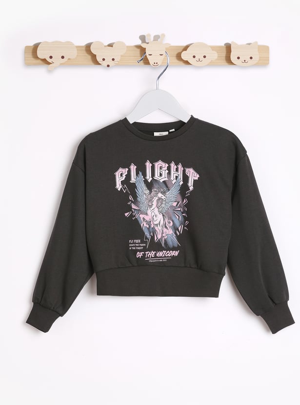 Juniors Unicorn Print Sweatshirt with Long Sleeves and Crew Neck
