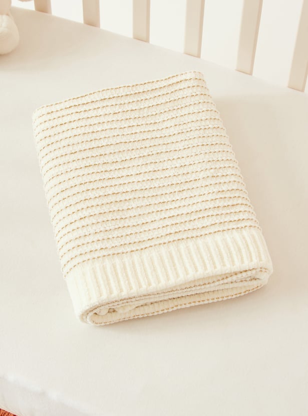 Giggles Textured Chenille Blanket