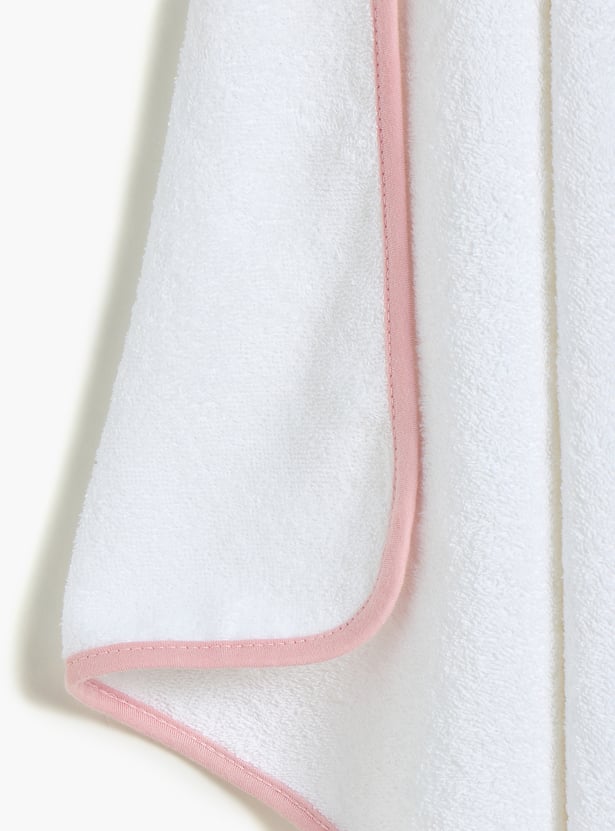 Juniors Kitty Embroidered Towel with Hood - 76x76 cm