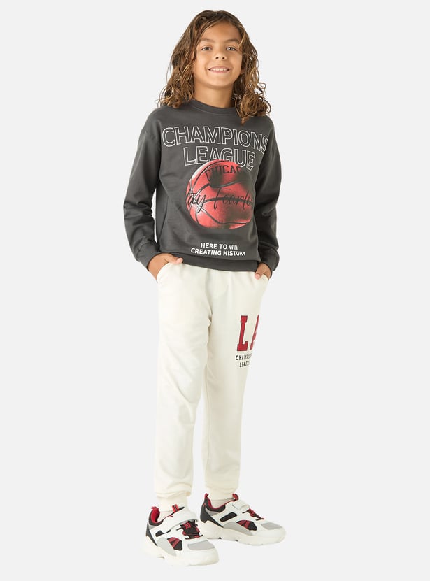 Juniors Graphic Print Sweatshirt with Long Sleeves