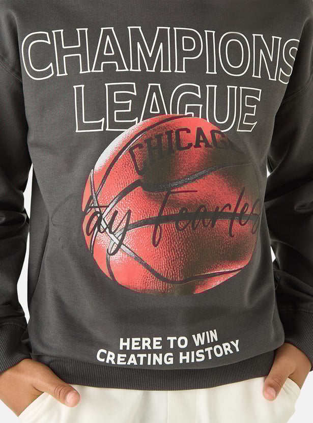 Juniors Graphic Print Sweatshirt with Long Sleeves