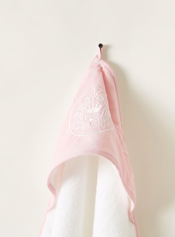 Giggles Embroidered Hooded Towel - 75x75 cms