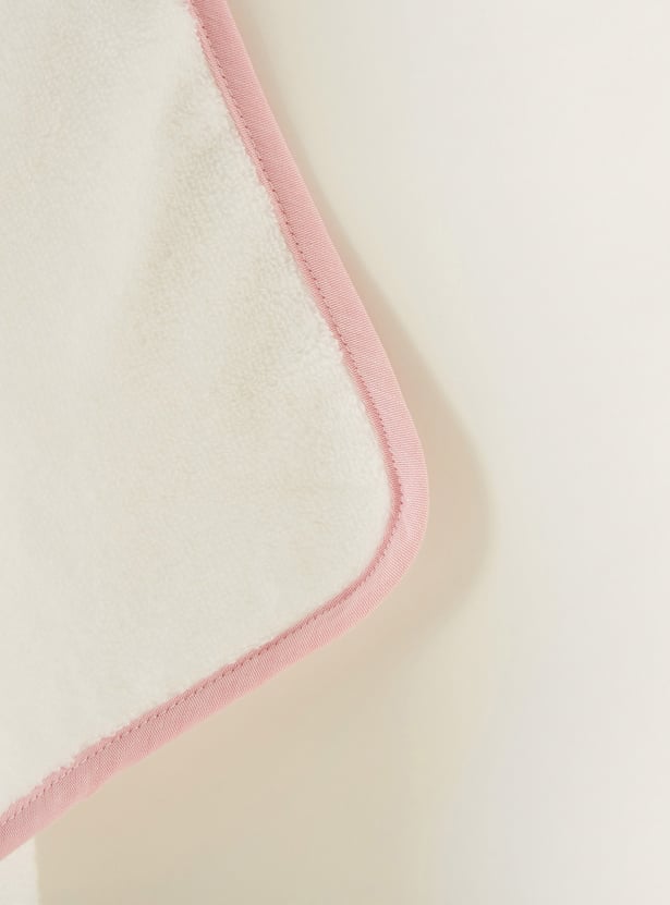 Giggles Embroidered Hooded Towel - 75x75 cms