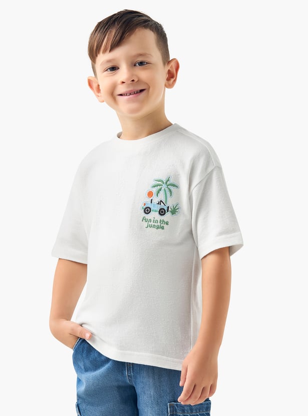 Juniors Embroidered Crew Neck T-shirt with Short Sleeves