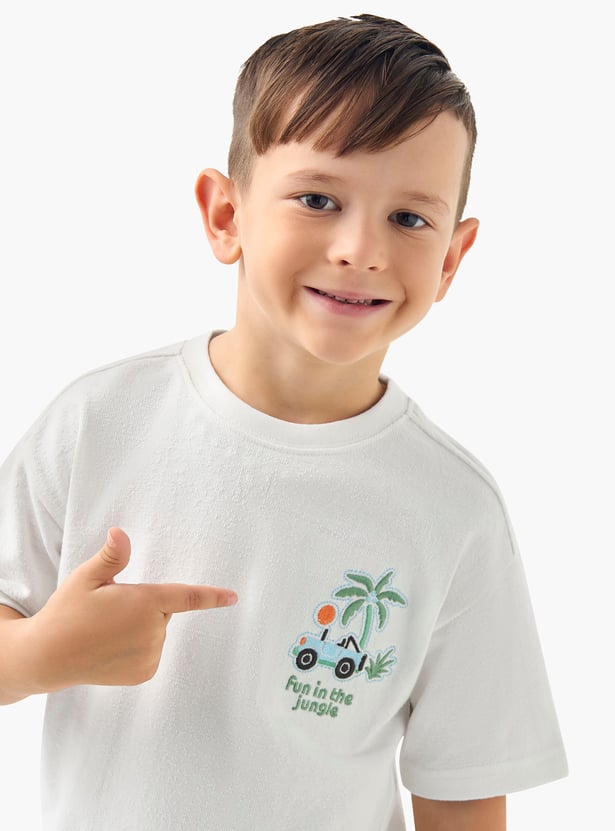 Juniors Embroidered Crew Neck T-shirt with Short Sleeves