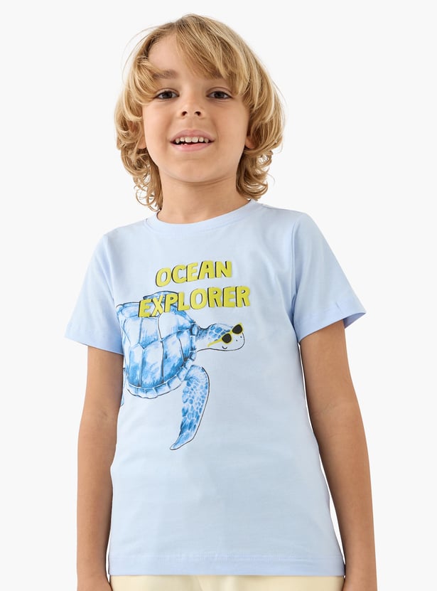 Juniors Graphic Print Crew Neck T-shirt with Short Sleeves