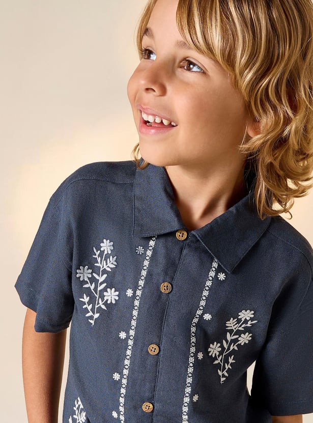 Juniors Floral Embroidered Shirt with Short Sleeves
