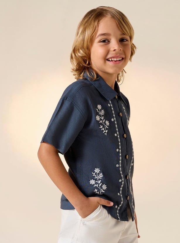 Juniors Floral Embroidered Shirt with Short Sleeves