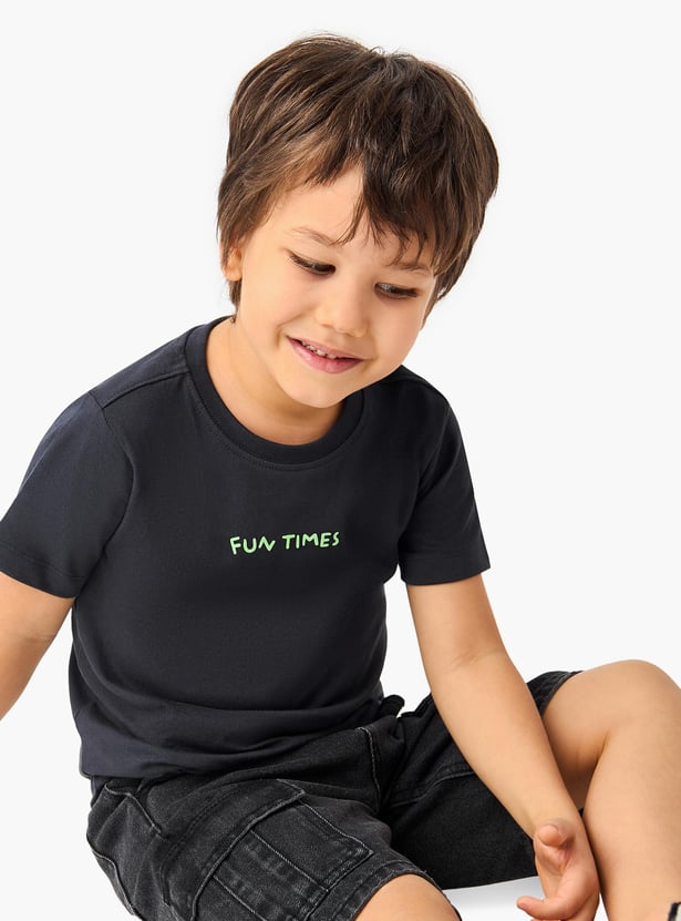 Juniors Typographic Print Crew Neck T-shirt with Short Sleeves