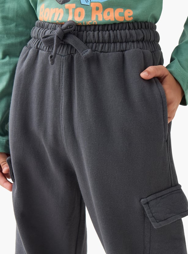 Juniors Solid Joggers with Pockets and Drawstring Closure