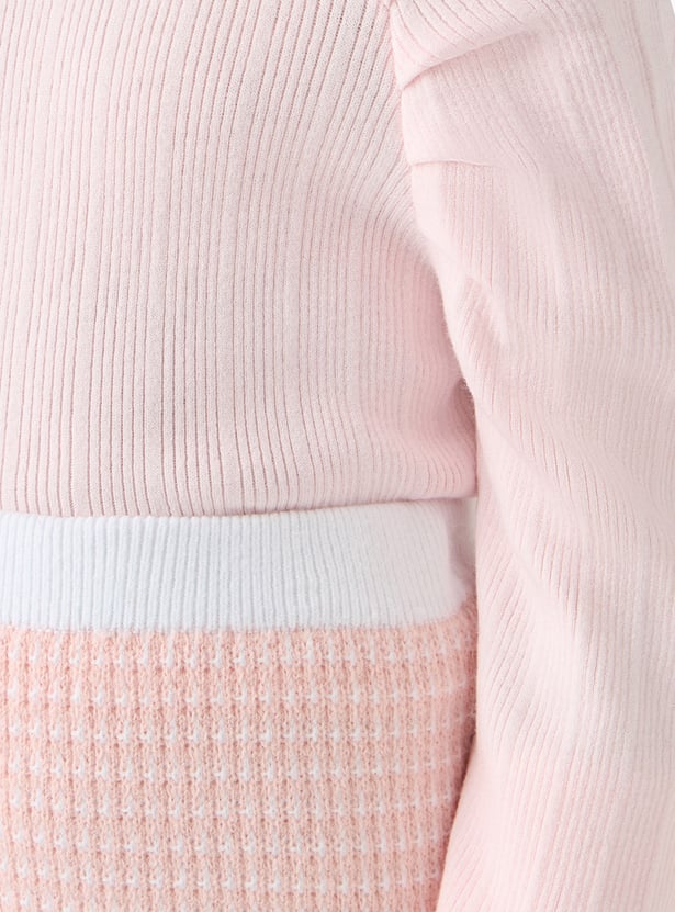 Juniors Textured Turtleneck Pullover with Long Sleeves