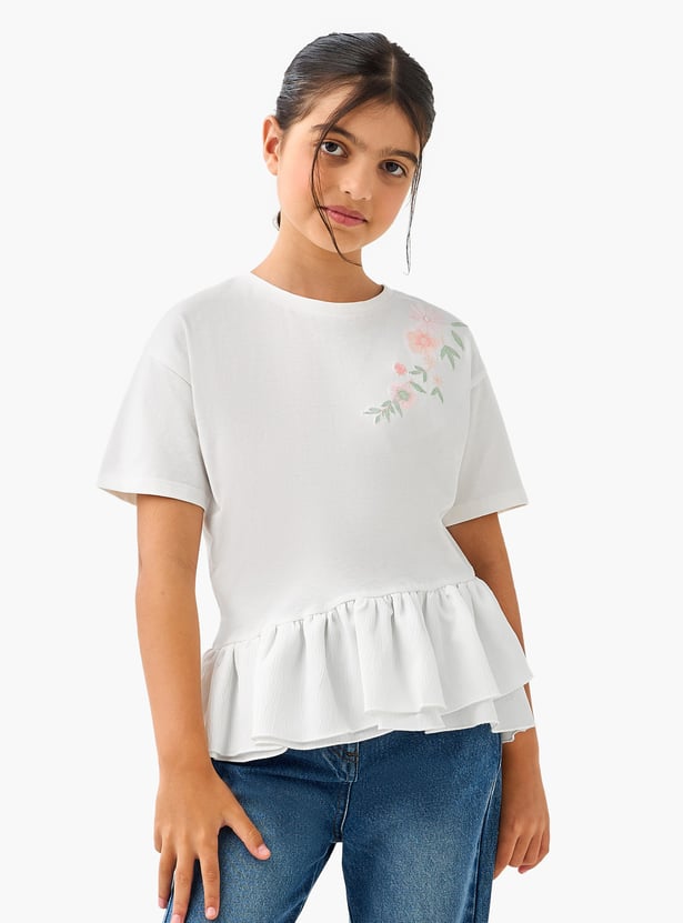 Juniors Floral Embroidered Peplum Top with Short Sleeves