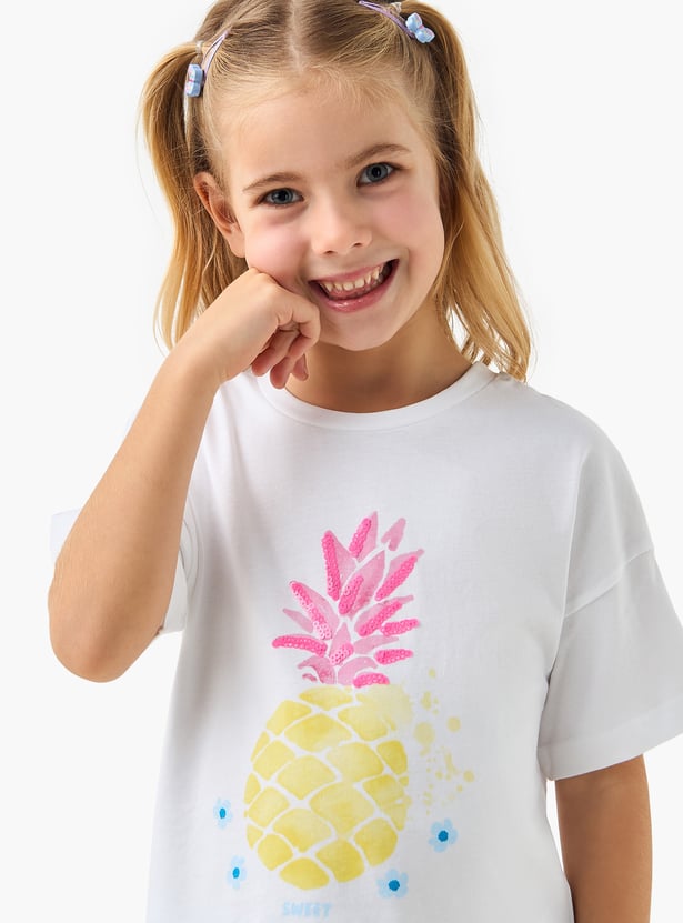 Juniors Graphic Print Round Neck T-shirt with Short Sleeves