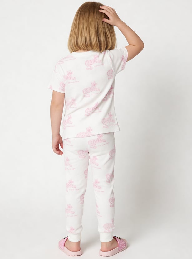 Juniors Animal Print T-shirt and Joggers Set