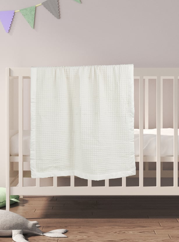 Juniors Waffle Pattern 2 Ply Blanket