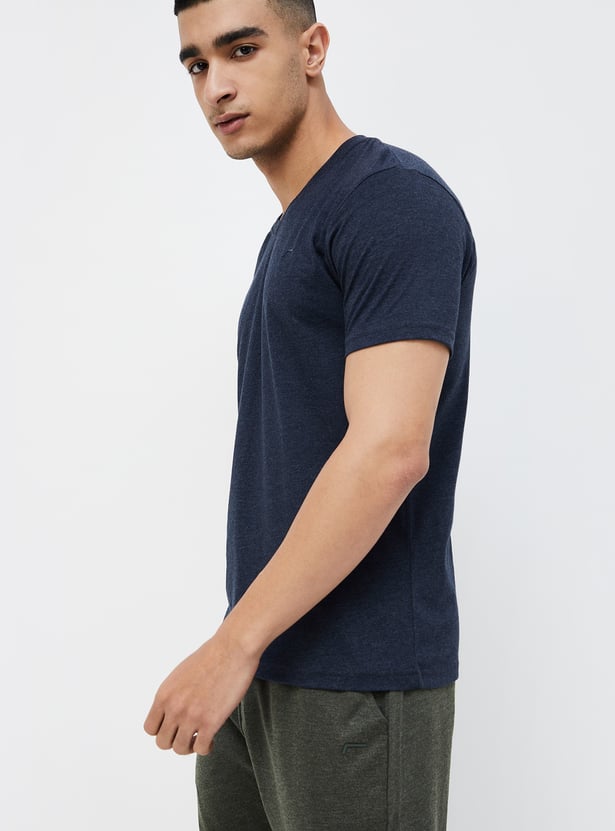 FAME FOREVER Men Solid Regular Fit T-shirt