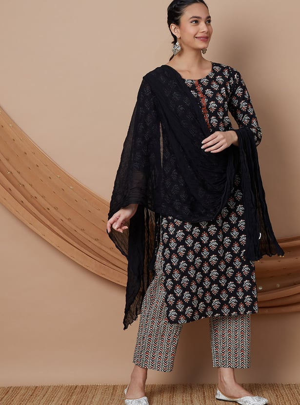 MELANGE Solid Dupatta with Embellished Border