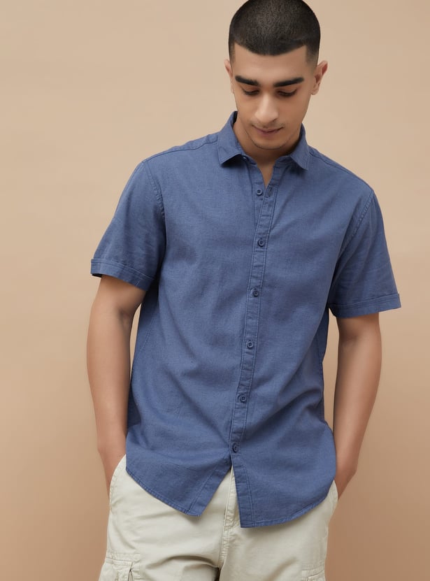 FAME FOREVER Solid Slim Fit Shirt