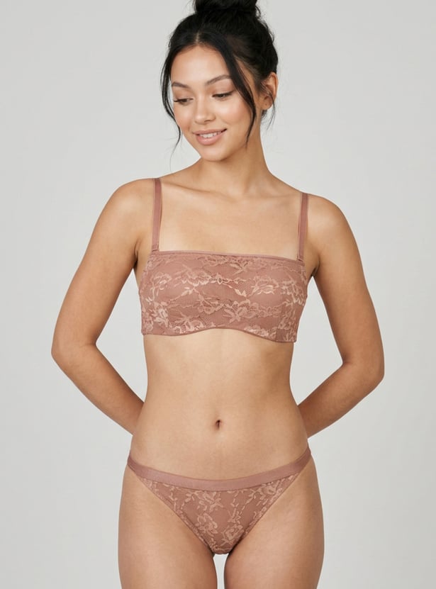 TRIUMPH Lace Thong Panty
