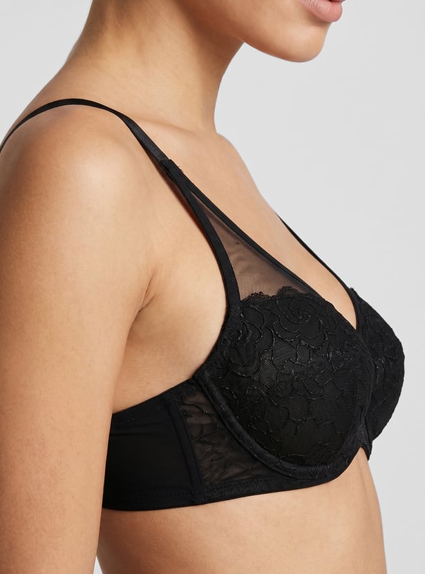 TRIUMPH New Flower Lace Padded Wired Seamed T-shirt Bra