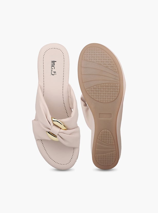 INC.5 Metal Accent Flatforms