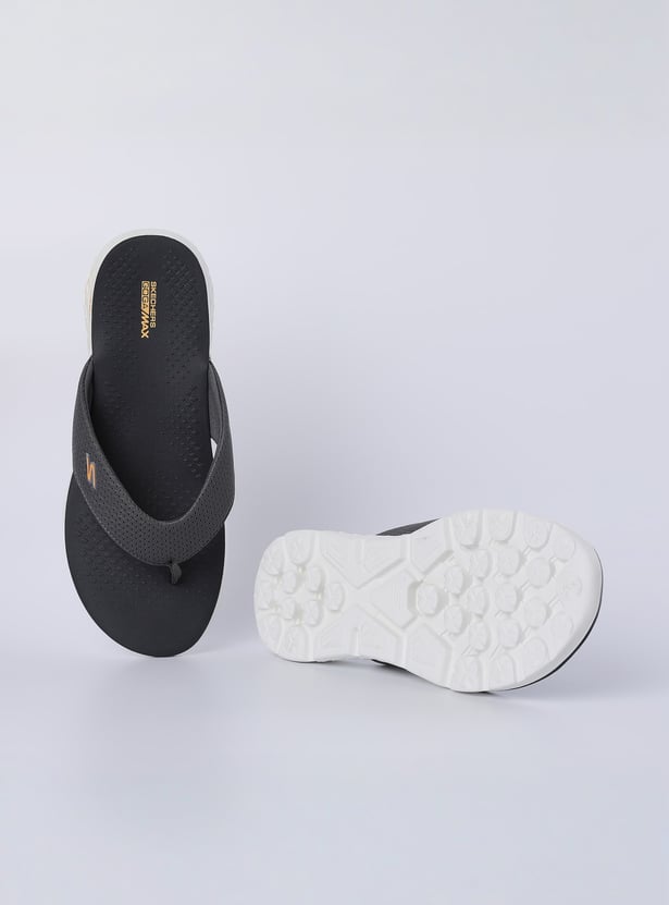 SKECHERS On-The-Go Textured Flip-Flops