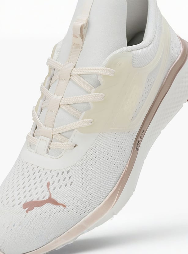 PUMA Women Pro-Mesh Panelled Lace-Up Sports Shoes