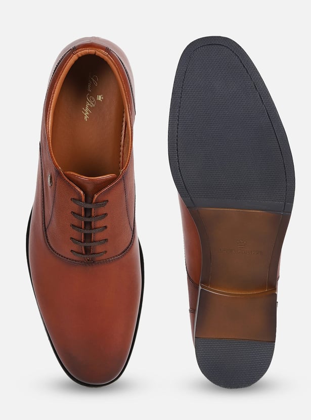 LOUIS PHILIPPE Men Textured Oxford Shoes