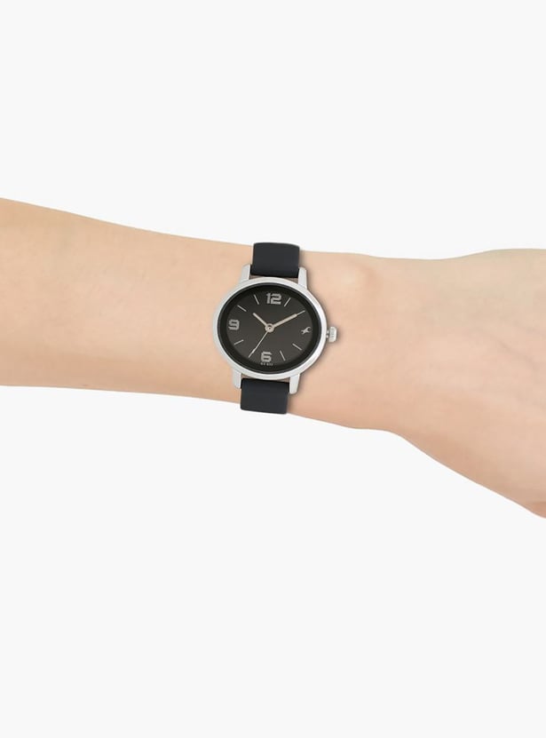 FASTRACK Women Analog Watch with Leather Strap - NS6107SL02