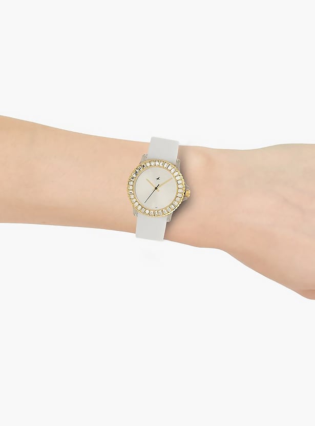 FASTRACK Women Embellished Analog Watch - NS9827PP01