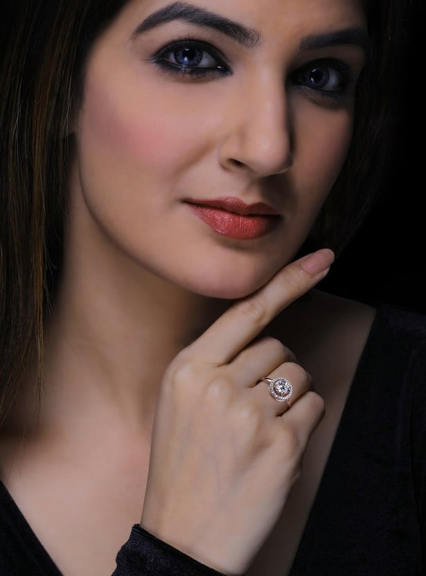 GIVA Sterling Silver Zircon Sunshine Finger Ring