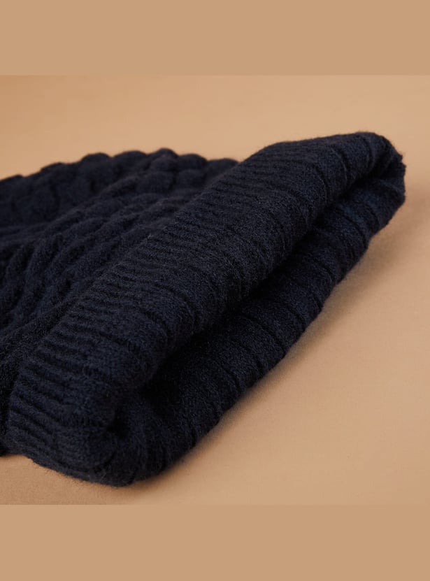 FAME FOREVER Knitted Beanie