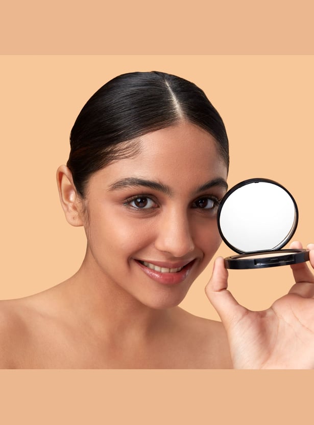 PILGRIM Dream Matte Compact Powder - Golden Beige - 9gm