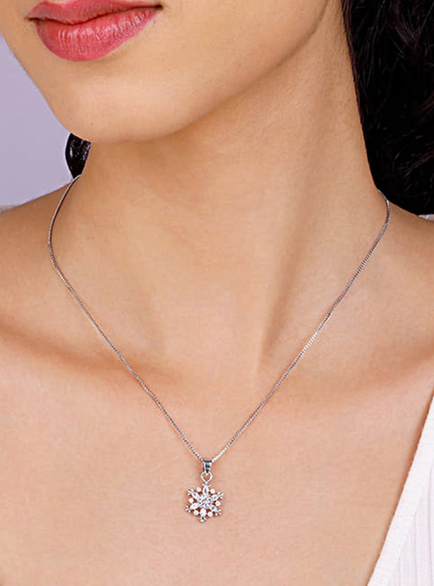 GIVA Sterling Silver Snowflake Pendant with Chain