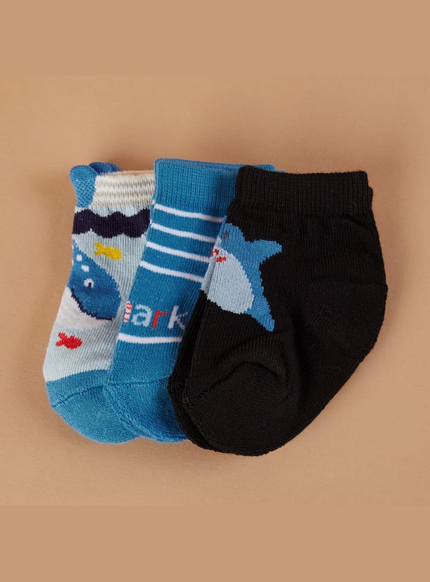 FAME FOREVER Patterned Ankle-Length Socks - Pack of 3