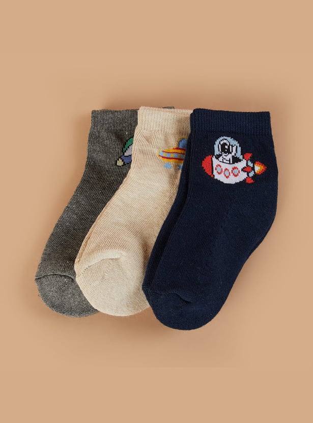 FAME FOREVER Patterned Ankle-Length Socks - Pack of 3
