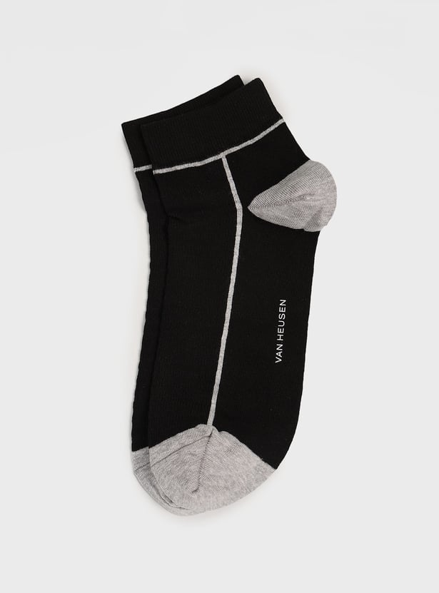 VAN HEUSEN Colourblocked Ankle-Length Socks