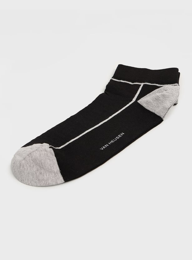 VAN HEUSEN Colourblocked Ankle-Length Socks
