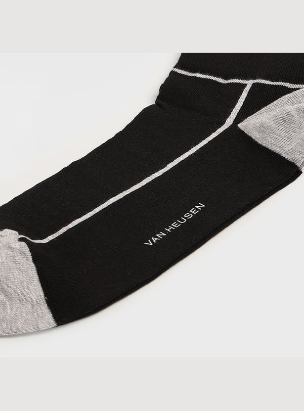 VAN HEUSEN Colourblocked Ankle-Length Socks