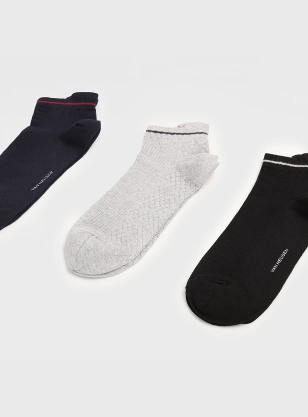 VAN HEUSEN Solid Ankle-Length Socks - Pack of 3
