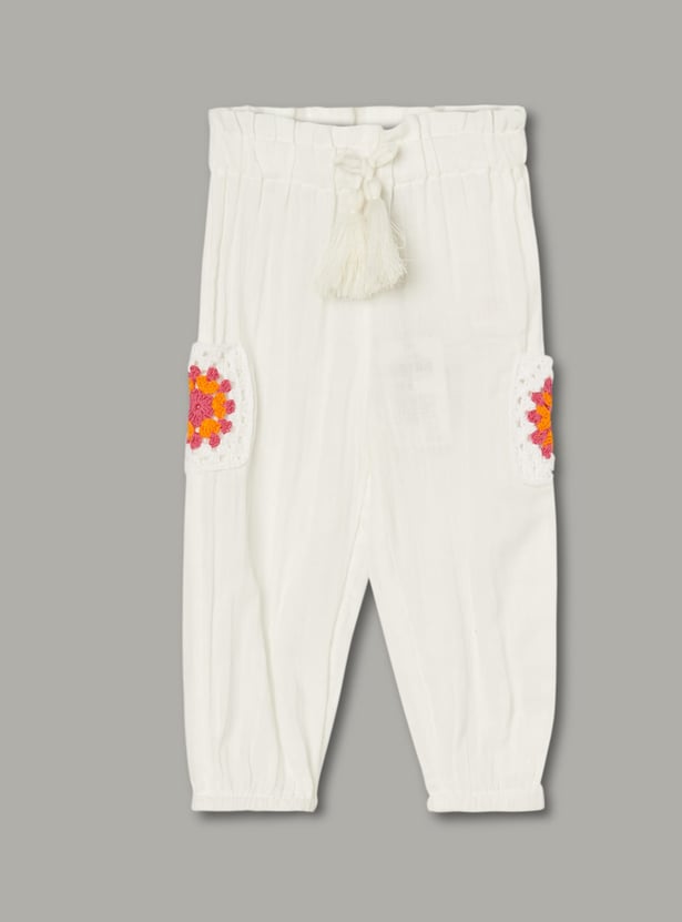 JUNIORS Girls Solid Joggers with Crochet Pockets