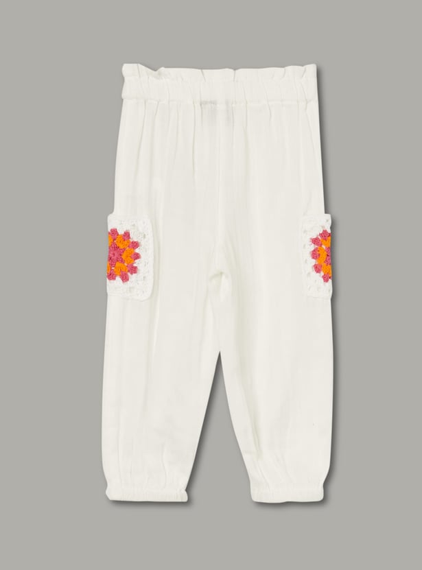 JUNIORS Girls Solid Joggers with Crochet Pockets